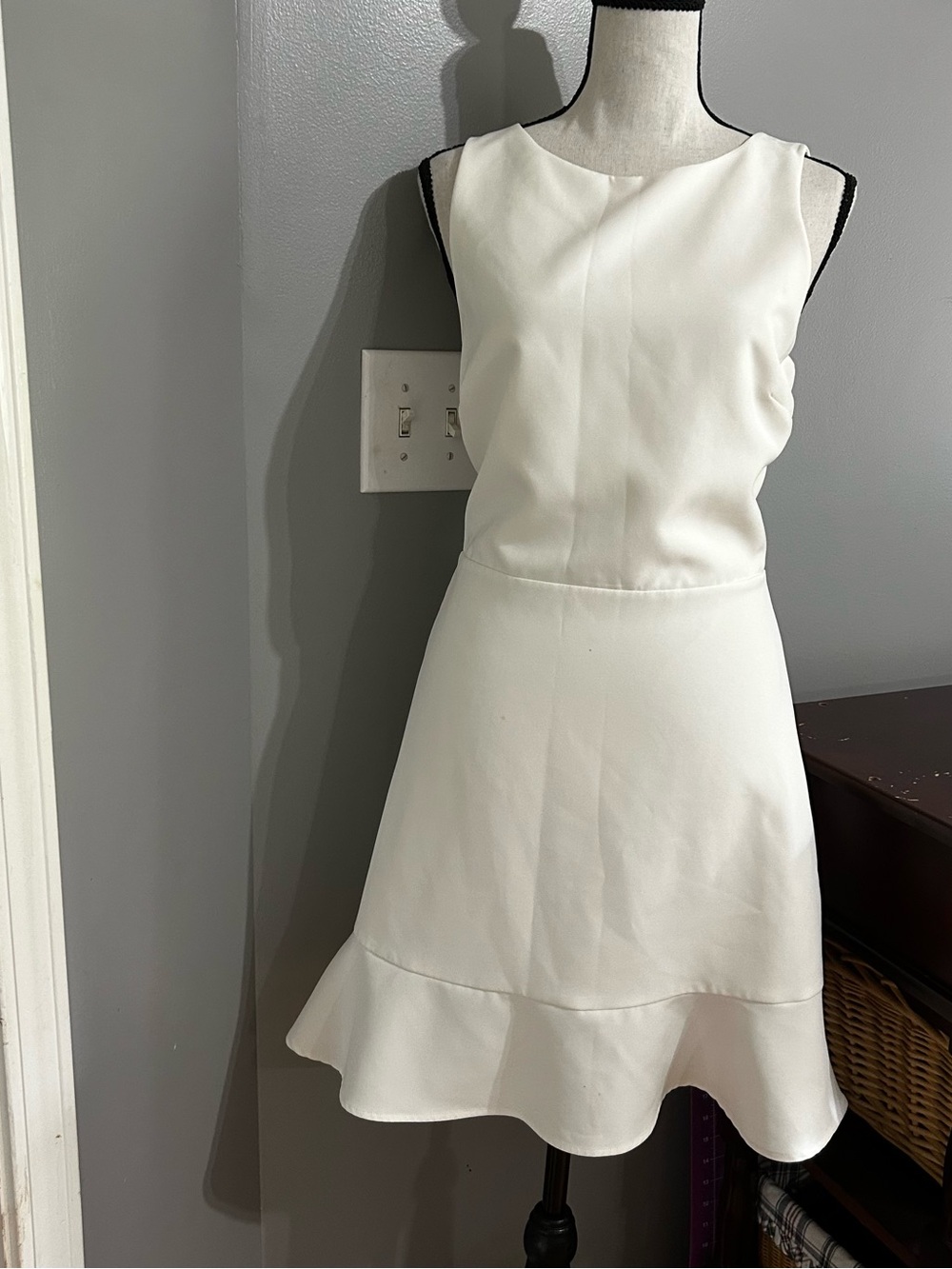 Rebecca Minkoff Tiffani Flounce Mini Cocktail Dress Sz 6 Cream Cut Out To Back